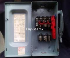 Switch Interruptor Industrial SQUARE-D D323N F1 3 X 100 amps.