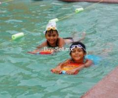 CLASES DE NATACIÓN A DOMICILIO !
