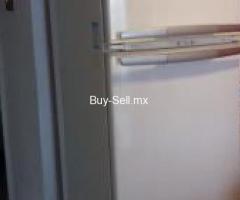 REFRIGERADOR WHIRLPOOL usado