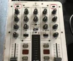 VENDO MIXER BEHRINGER VMX200